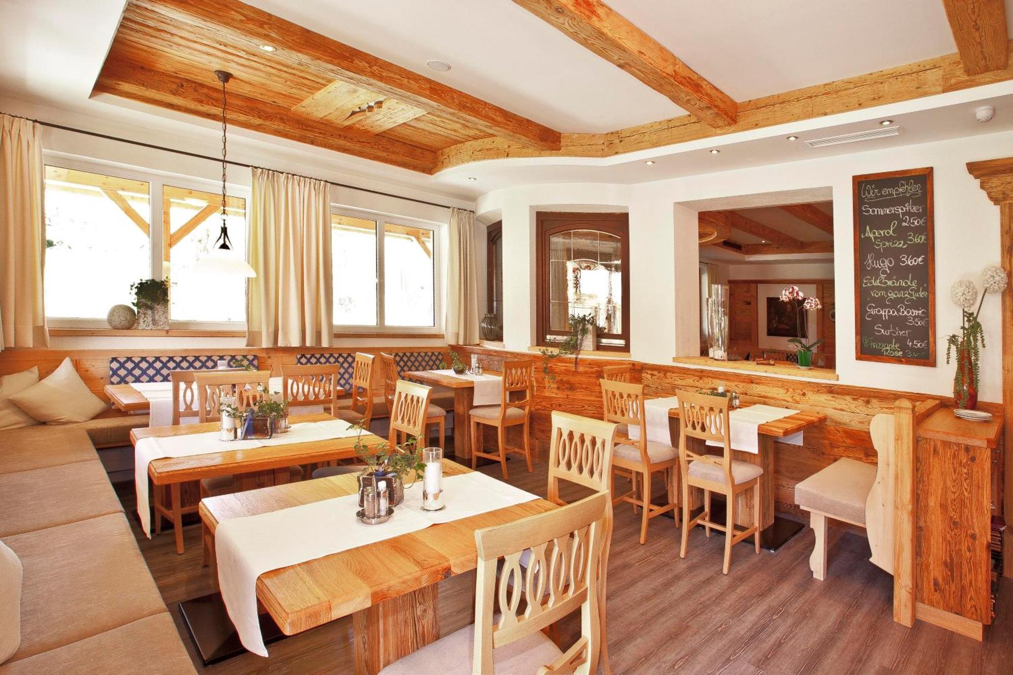 Gasthof Zum Wilden Kaiser เชฟเฟา อัม วิลเดนไคเซอร์ ภายนอก รูปภาพ