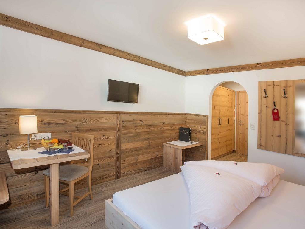 Gasthof Zum Wilden Kaiser เชฟเฟา อัม วิลเดนไคเซอร์ ภายนอก รูปภาพ